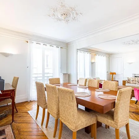 Prestigious Parisian Flat Lägenhet